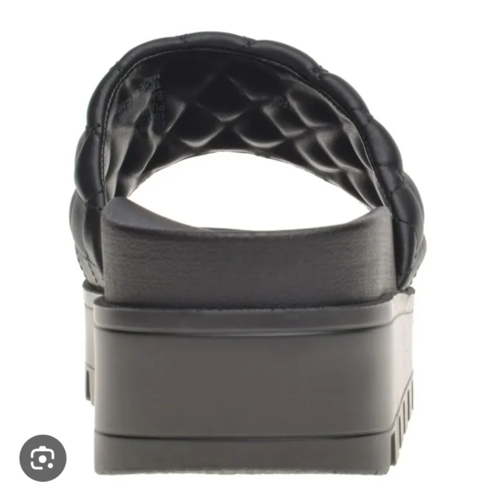 Wild Pair stylish black